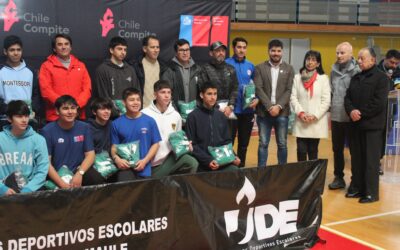 Entrega de indumentaria deportiva a delegaciones deportivas del Maule clasificadas a los nacionales JDE U14